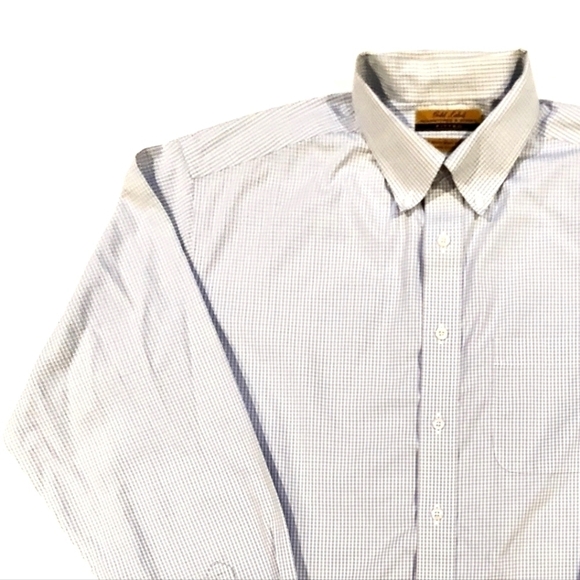 3/$20 Roundtree & Yorke Plaid Button-Up Shirt - Picture 2 of 7